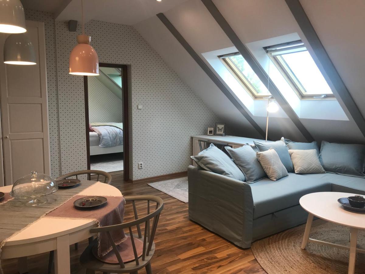 Attic Apartment On Waterfront / View / Netflix Prague Exterior photo
