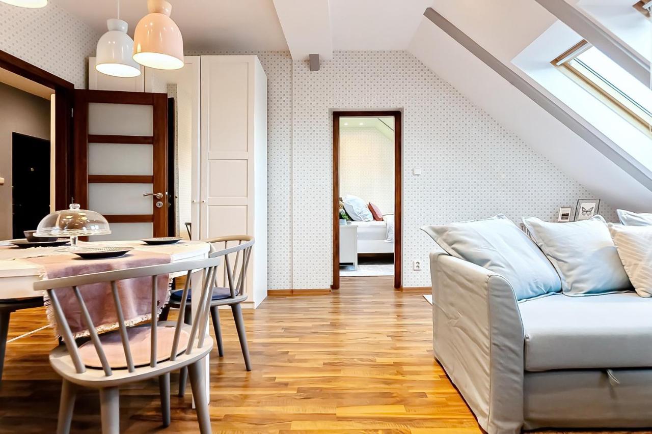 Attic Apartment On Waterfront / View / Netflix Prague Exterior photo
